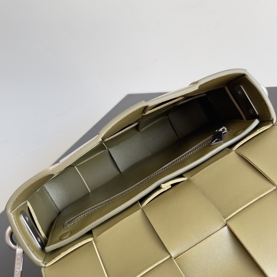 Bottega Veneta Cassette