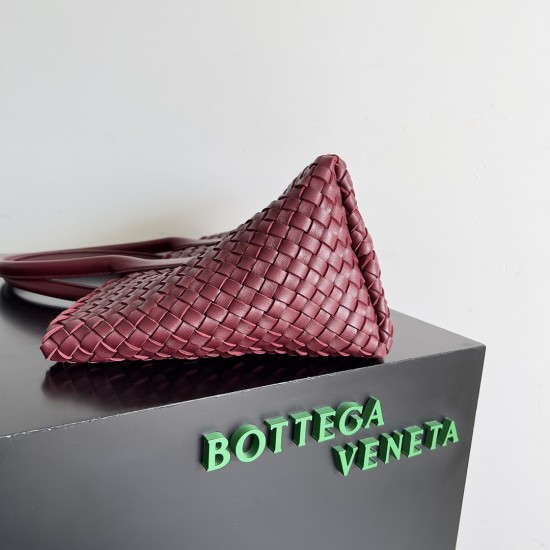 Bottega Veneta Medium Cabat