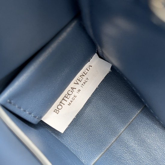 Bottega Veneta Cassette