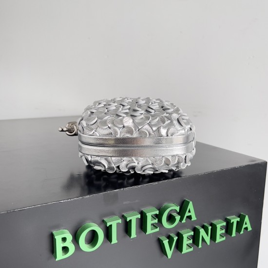 BottegaVeneta Knot Dinner bag