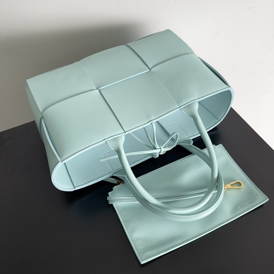 Bottega Veneta Arco Tote Size：30*20*11.5cm