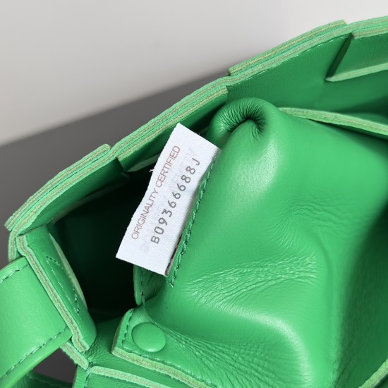 Bottega Veneta Cassette