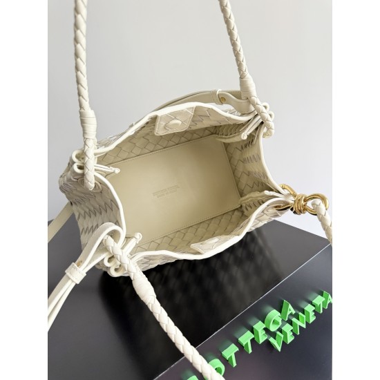 Bottega Veneta Medium Parachute