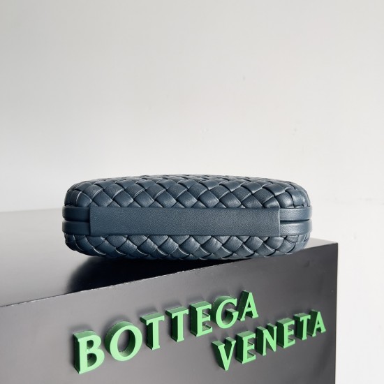 BottegaVeneta Knot Dinner bag