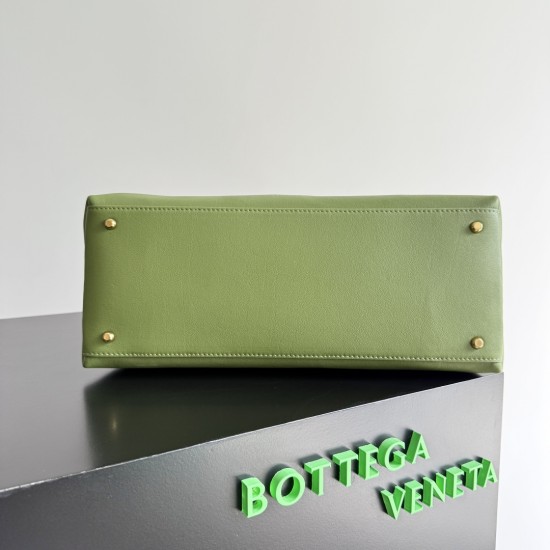 Bottega Veneta Medium Ciao Ciao
