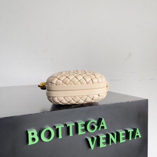 BottegaVeneta Knot Dinner bag