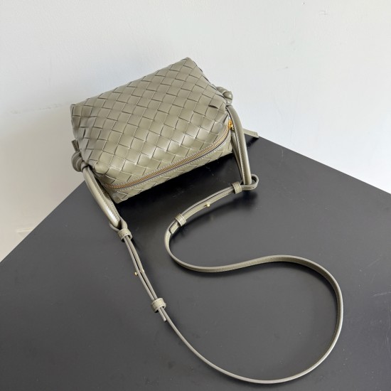 Bottega Veneta Top Handle Loop