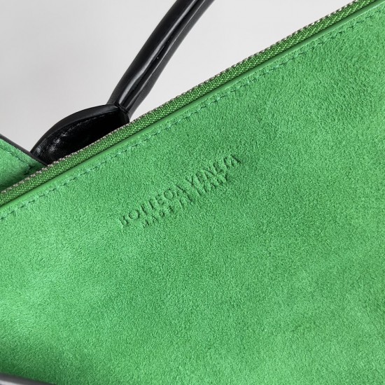 BottegaVeneta Large Arco Tote Bag