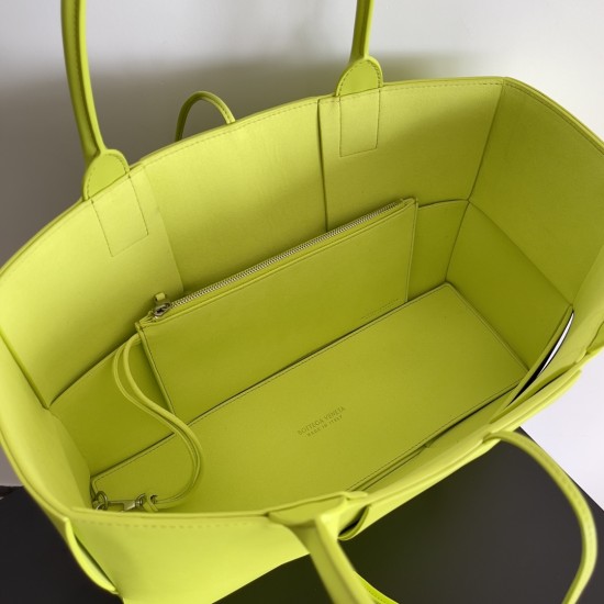 Bottega Veneta Arco Tote Bag