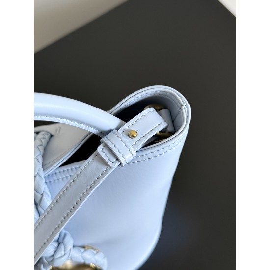 Bottega Veneta Small Liberta Bucket
