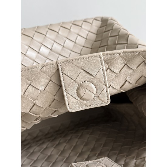 Bottega Veneta Large Parachute