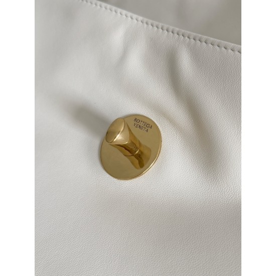 Bottega Veneta Madison