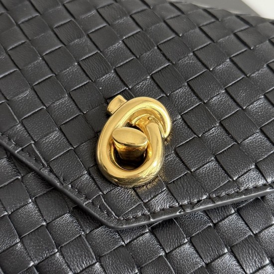 Bottega Veneta Knot Lock