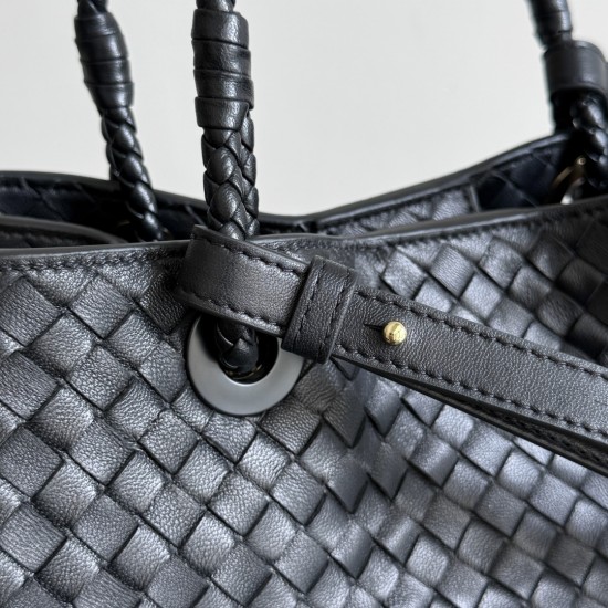 Bottega Veneta Basket