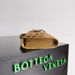 Bottega Veneta Andiamo Clutch Bottega Veneta Andiamo Clutch