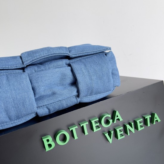 Bottega Veneta Cassette