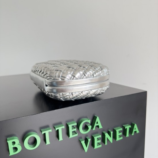 BottegaVeneta Knot Dinner bag