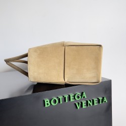 Bottega Veneta Arco Tote Bag