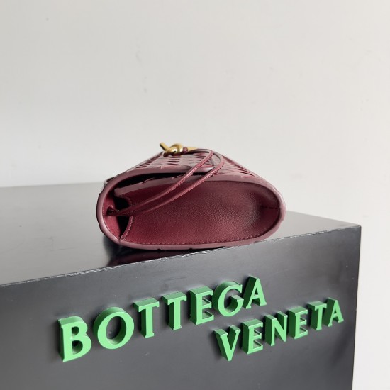 Bottega Veneta Andiamo Clutch