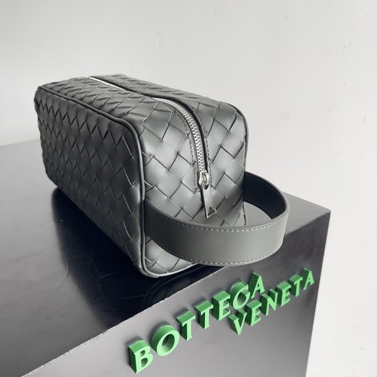 Bottega Veneta Intrecciato Travel Pouch