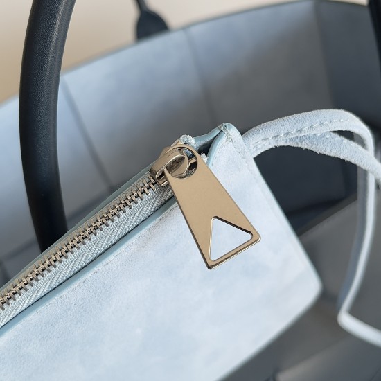 BottegaVeneta Large Arco Tote Bag