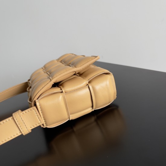 Bottega Veneta Cassette Bottega Veneta Cassette