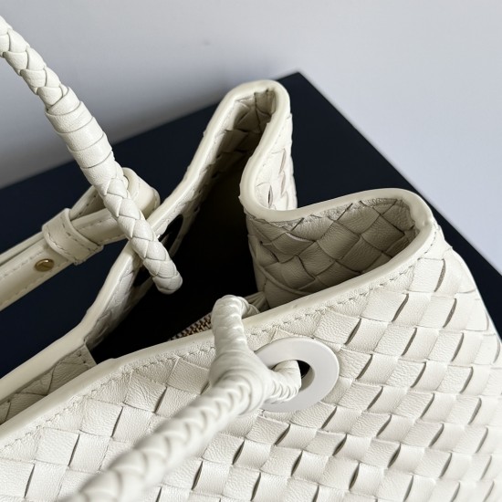 Bottega Veneta Basket