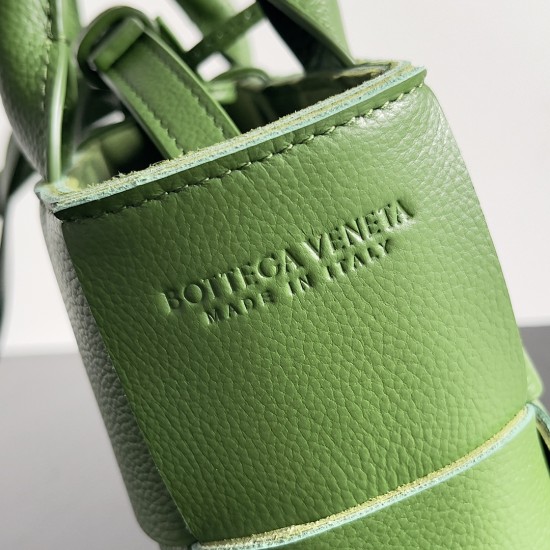 Bottega Veneta Mini Arco Tote