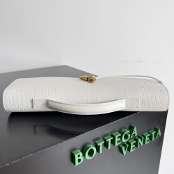 Bottega Veneta Andiamo Clutch Bottega Veneta Andiamo Clutch