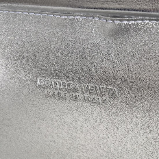 BottegaVeneta Knot Dinner bag