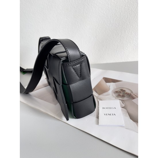 Bottega Veneta Cassette