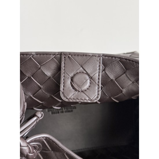 Bottega Veneta Medium Parachute