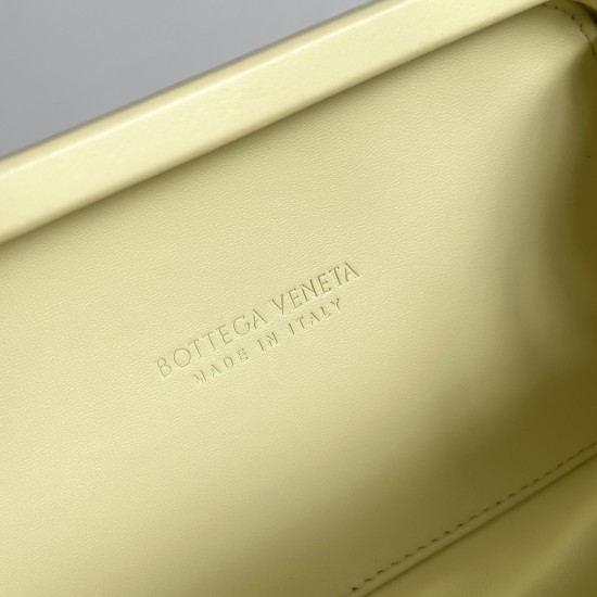 BottegaVeneta Knot Dinner bag
