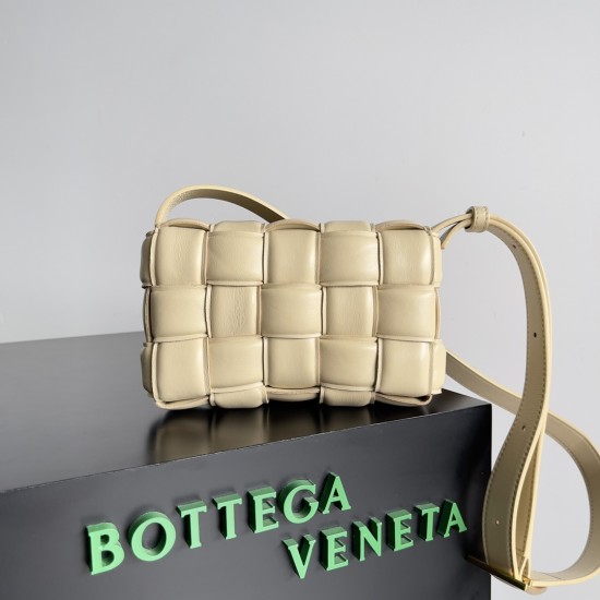 Bottega Veneta Cassette Bottega Veneta Cassette