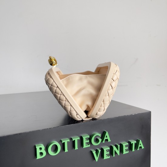 BottegaVeneta Knot Dinner bag