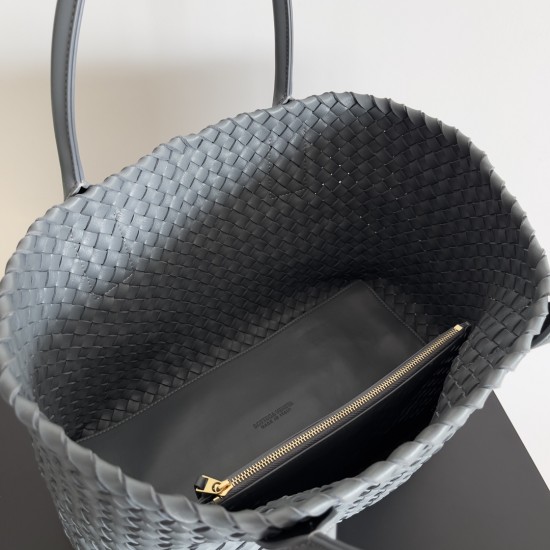 Bottega Veneta Medium Cabat