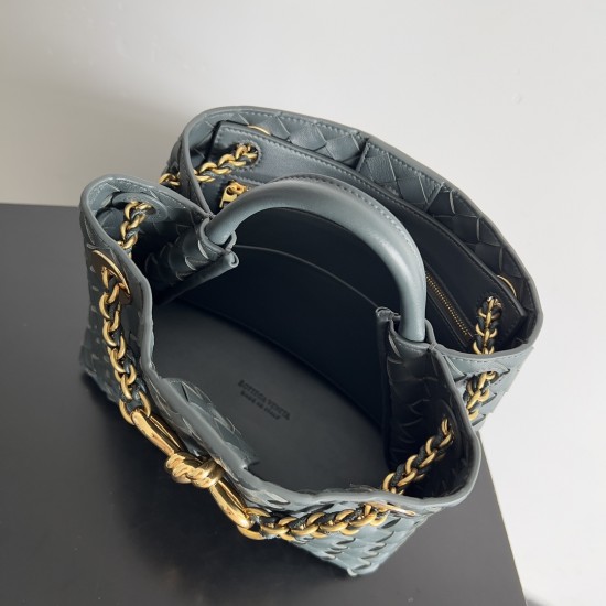 Bottega Veneta Small Andiamo Chain