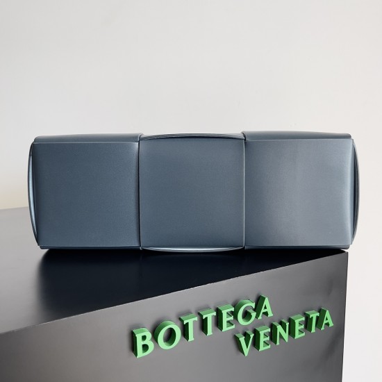 Bottega Veneta Arco Tote Bag