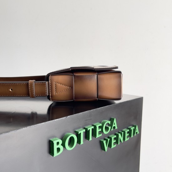 Bottega Veneta Cassette