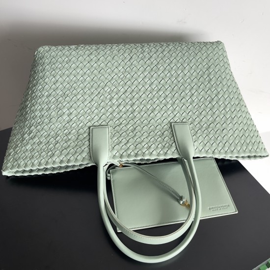 Bottega Veneta Large Cabat
