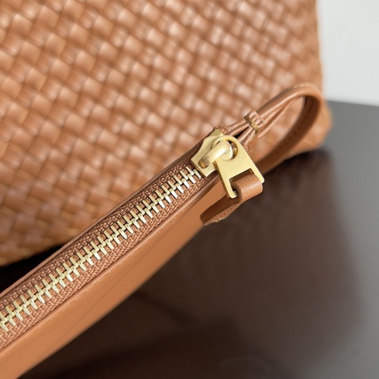 Bottega Veneta Medium Cabat