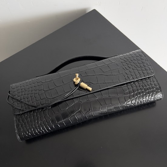 Bottega Veneta Andiamo Clutch