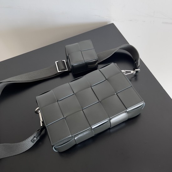 Bottega Veneta Cassette