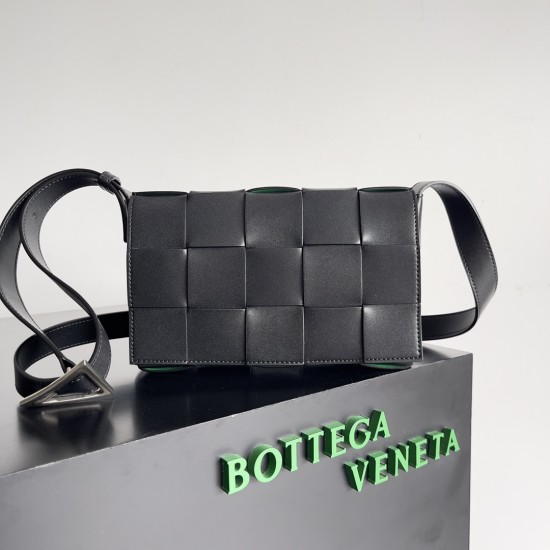 Bottega Veneta Cassette