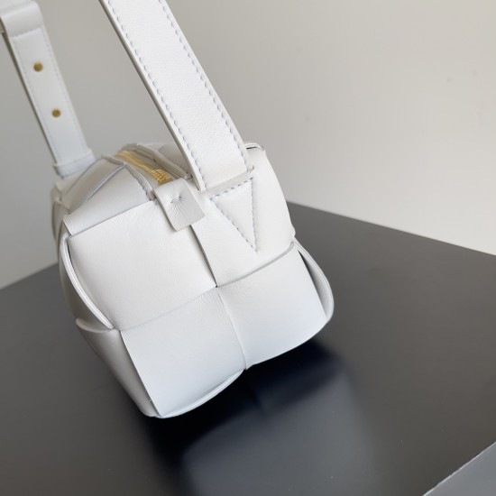 Bottega Veneta Cassette