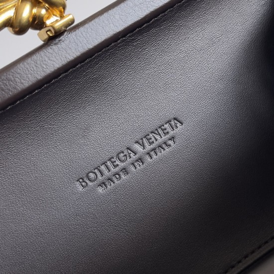 BottegaVeneta Knot Dinner bag