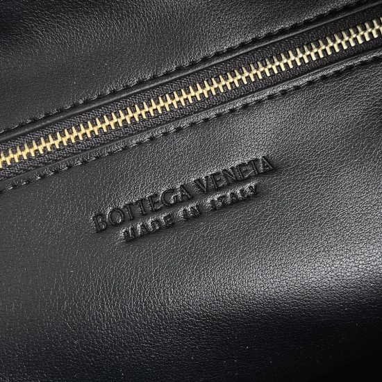 Bottega Veneta Classic Jodie