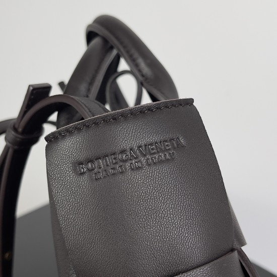 Bottega Veneta Mini Arco Tote
