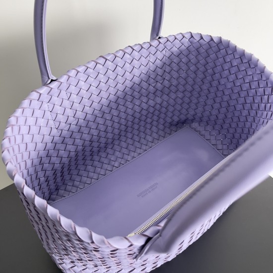 Bottega Veneta Medium Cabat