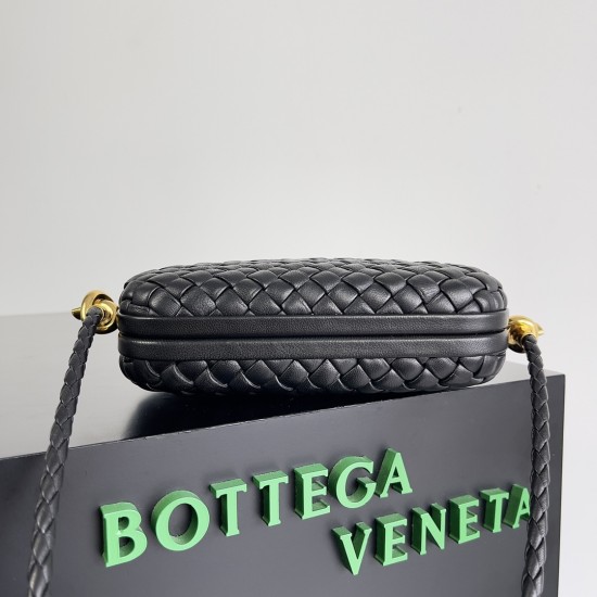 BottegaVeneta Knot On Strap Dinner Package Size: 20.5*6*12.5CM